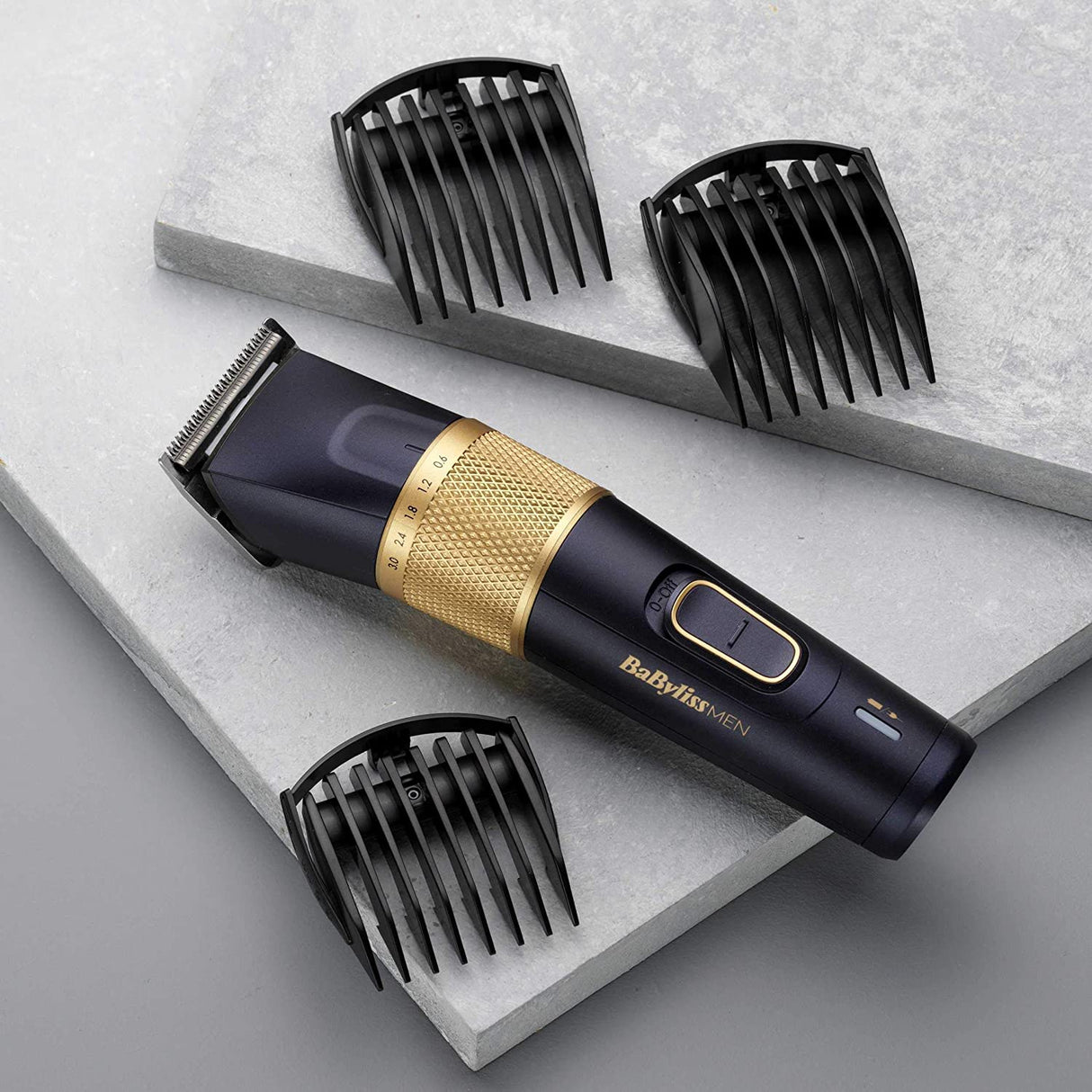 Безжична машинка BaByliss E986E, Литиево-йонна батерия, Карбонови титаниеви ножчета, Златен/Черен