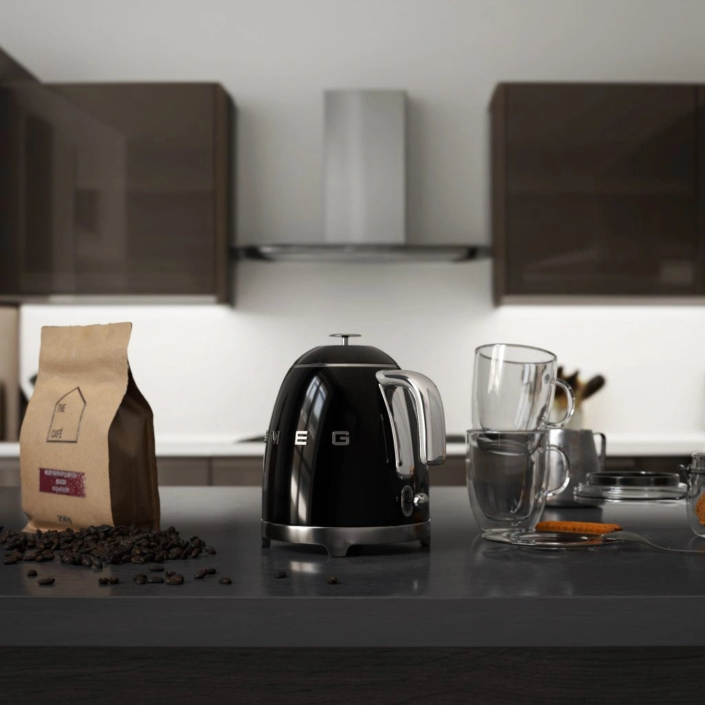 Мини електрическа кана SMEG KLF05BLEU, 50's Style, 1400 W, 800 мл, Черна