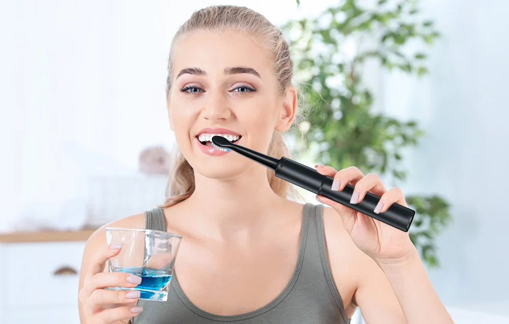 Електрическа ултразвукова четка за зъби FairyWill FW-E11 с 8 накрайника и калъф, Черен