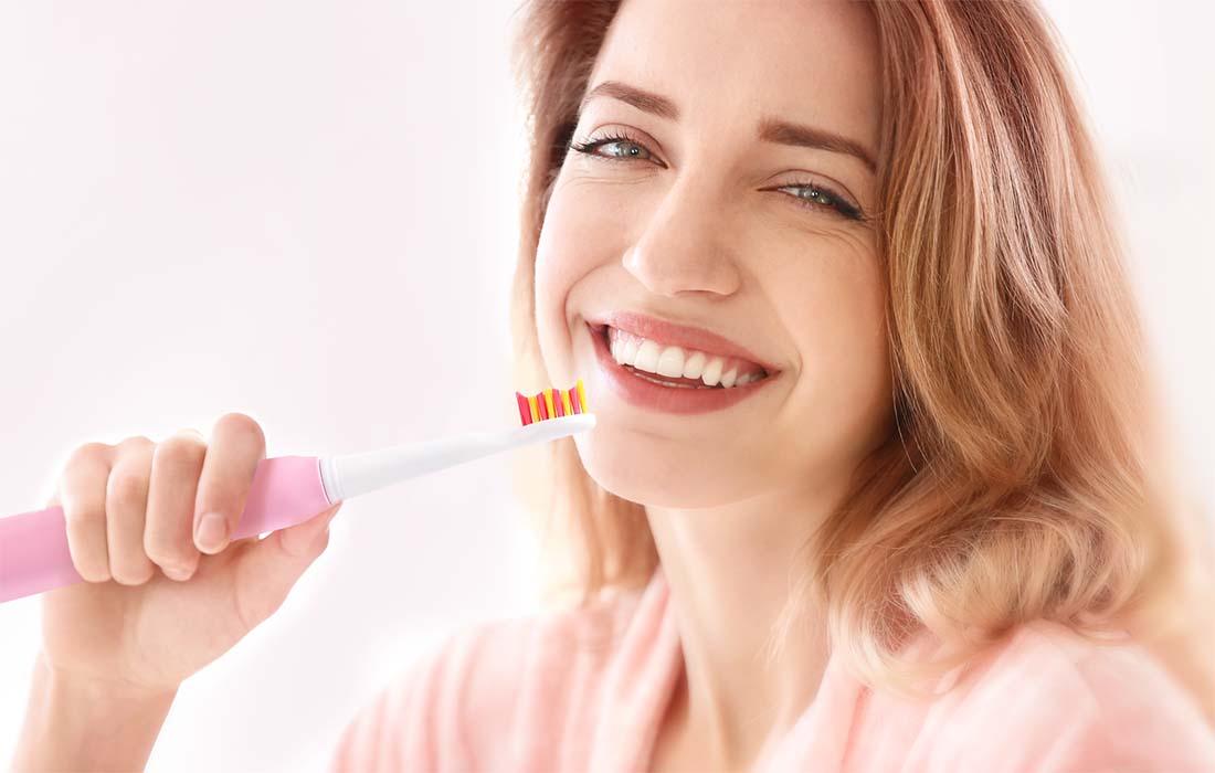 Електрическа ултразвукова четка за зъби FairyWill FW-507 с 8 накрайника и калъф, Розов