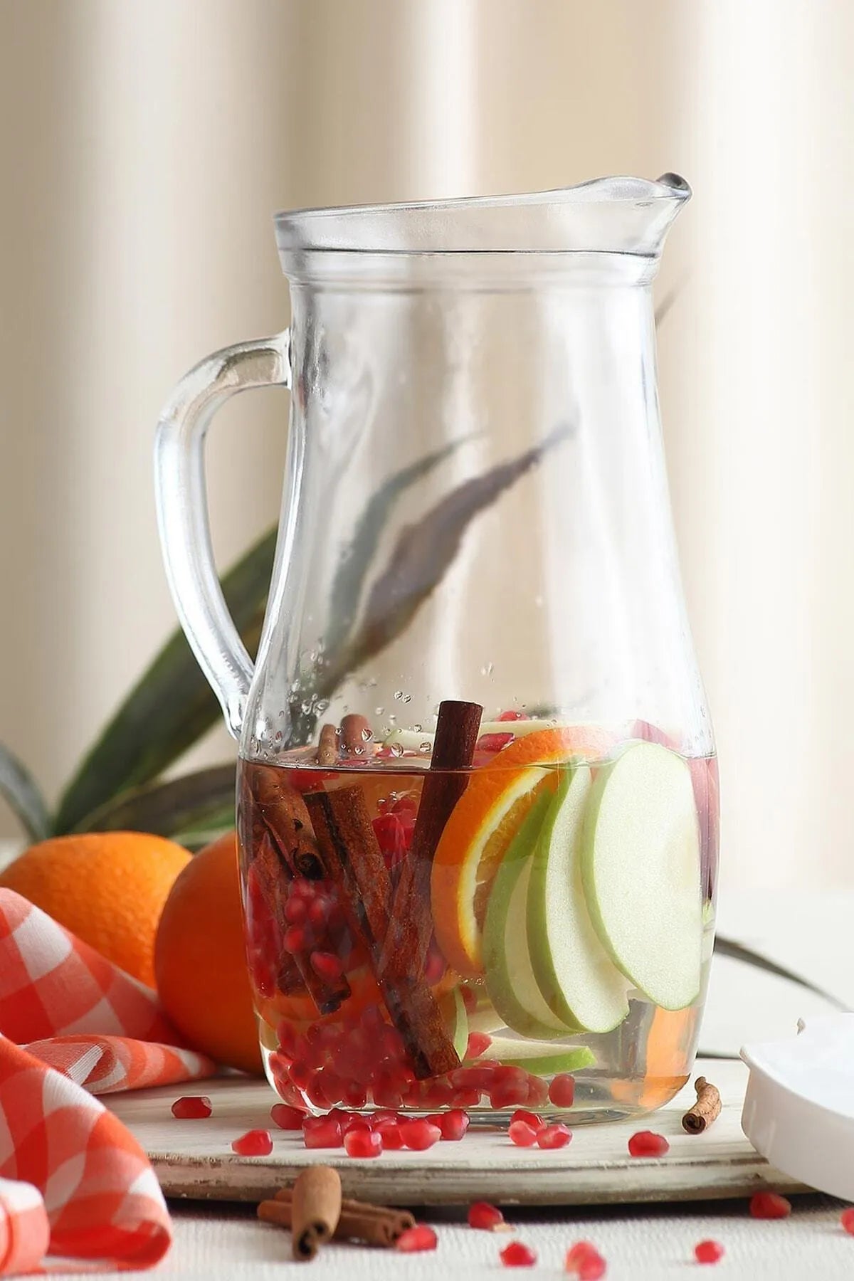 Стъклена кана LAV Misket, 1800 мл, Розов капак