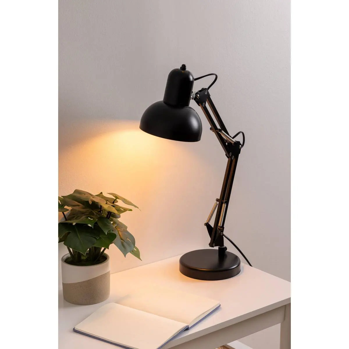 Настолна лампа atmosphera Bren, Арка, Височина 55.8 см, Черен метал