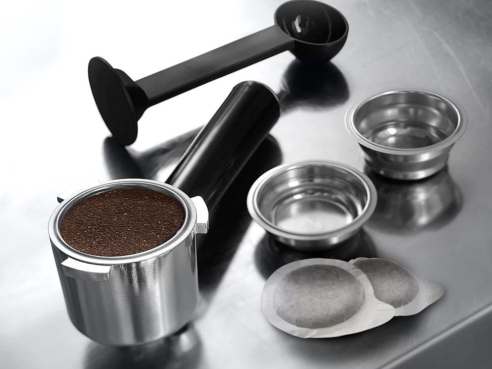 Кафемашина DeLonghi Dedica EC 685, 1300 W, 15 бара, 1 L