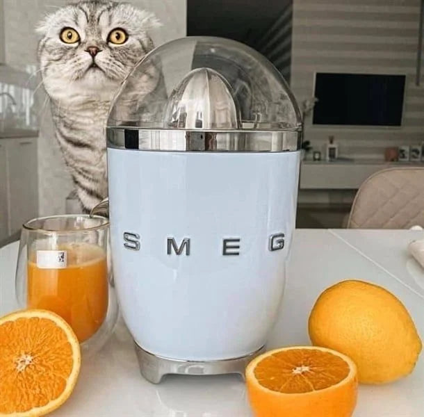 Цитрус преса Smeg CJF11PBEU, 70 W, Пастелно син