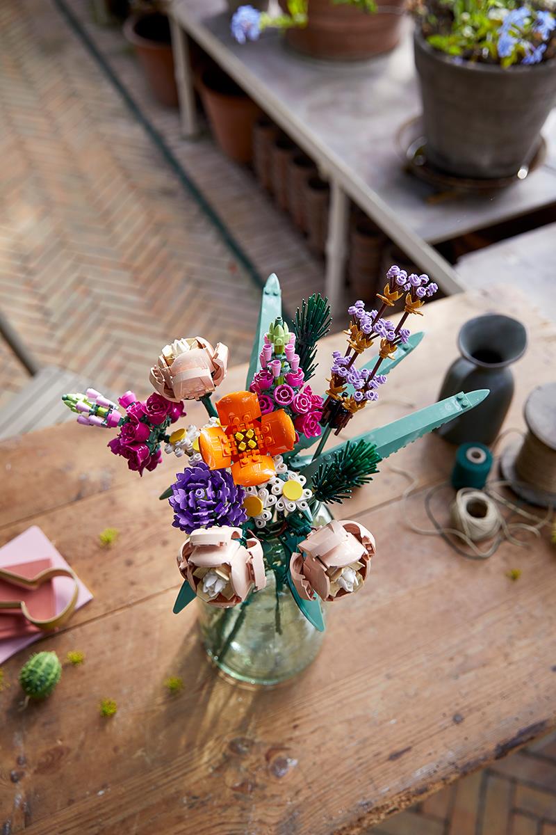 LEGO® Icons Botanical - Букет от цветя 10280, 756 части