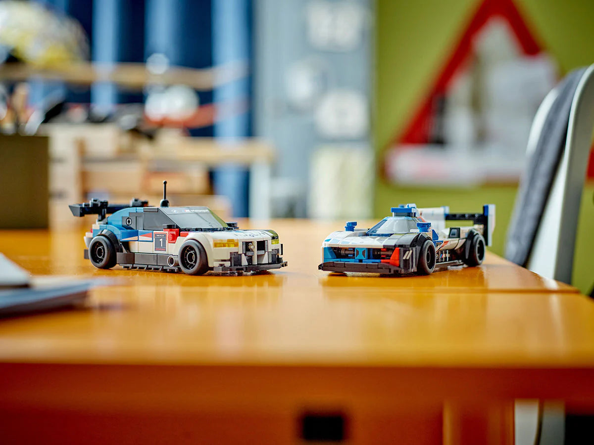 LEGO® Speed Champions - BMW M4 GT3 и BMW M Hybrid v8 състезателни автомобили 76922, 676 части