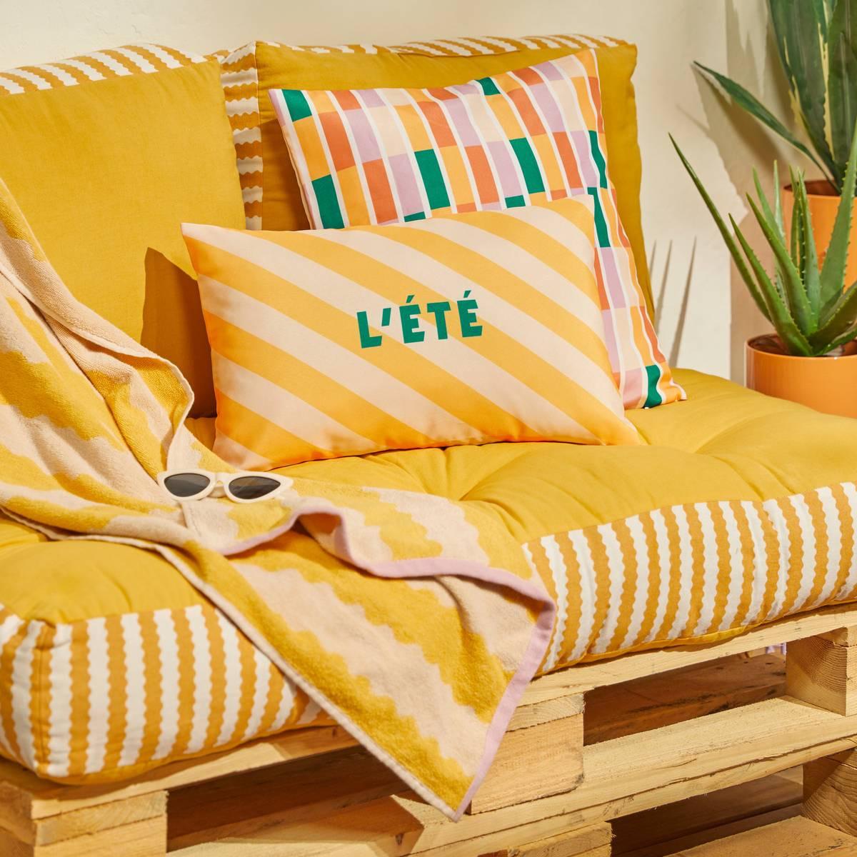 Poolside outdoor floor cushion 80x120x15cm yellow