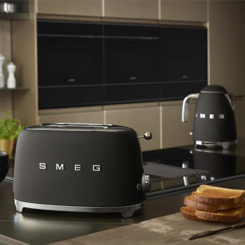 Тостер Smeg TSF01BLMEU, 950 W, 2 филии, Черен