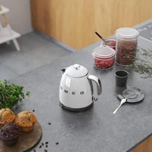 Mini electric kettle SMEG KLF05WHEU, 50's Style, 1400 W, 800 ml, White