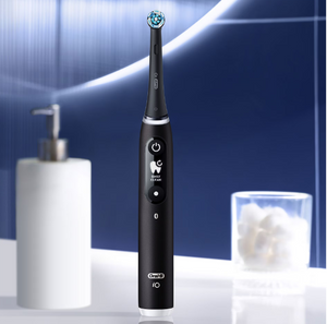 Електрическа четка за зъби Oral-B iO6, с AI, Черен