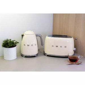 Тостер SMEG TSF01CREU, 950 W, 2 филии, 6 нива на препичане, Крем