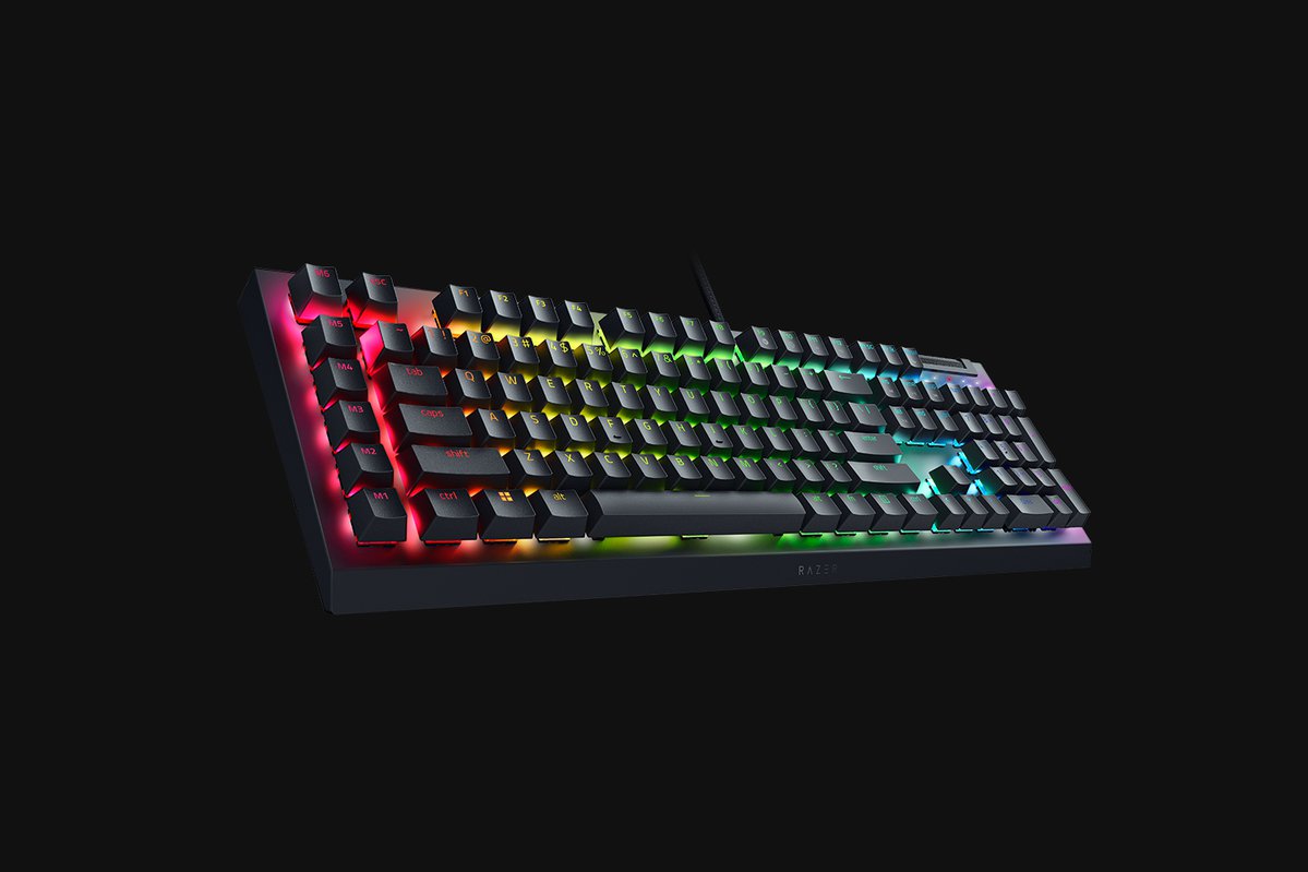 BlackWidow V4 X Gaming Keyboard Green Optical Switches, Black