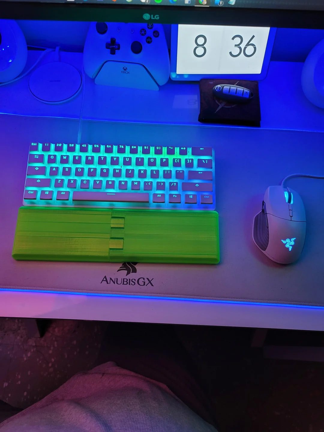 Геймърска клавиатура Razer BlackWidow V3 Roblox Edition, Зелени оптични суичове