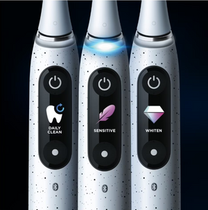 Electric toothbrush Oral-B iO10, Magnetic and micro-vibration technology, Artificial intelligence, LED display, Pressure sensor, 7 modes, Travel set, White