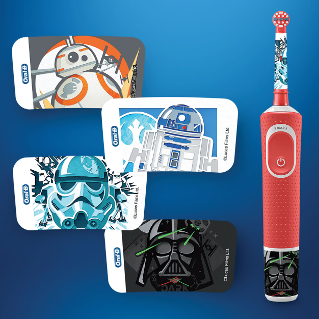 Oral-B Vitality Star Wars electric toothbrush, For children, 7600 oscillations/min, 2D cleaning, 2 programs, 1 nozzle, 4 stickers included, Travel set, Red