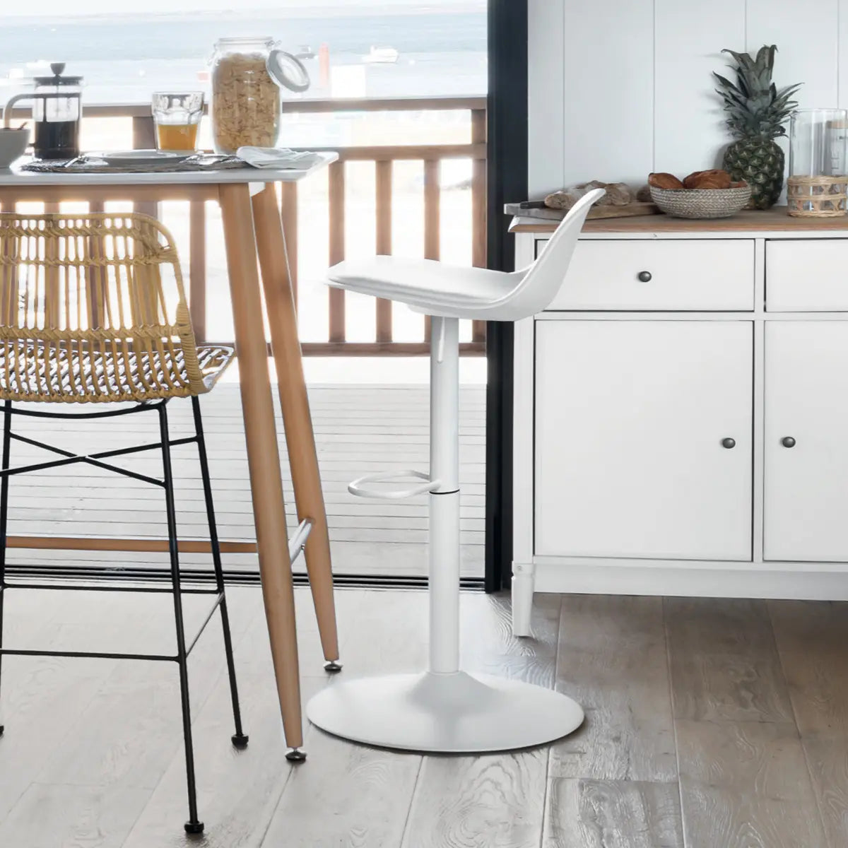 Bar stool Aiko, White