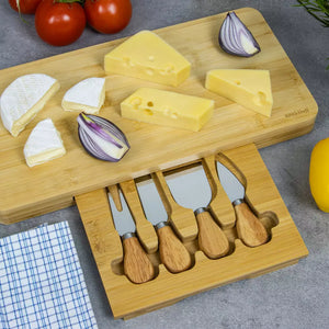 Cheese board set Kinghoff 1567, 5 parts, Bamboo