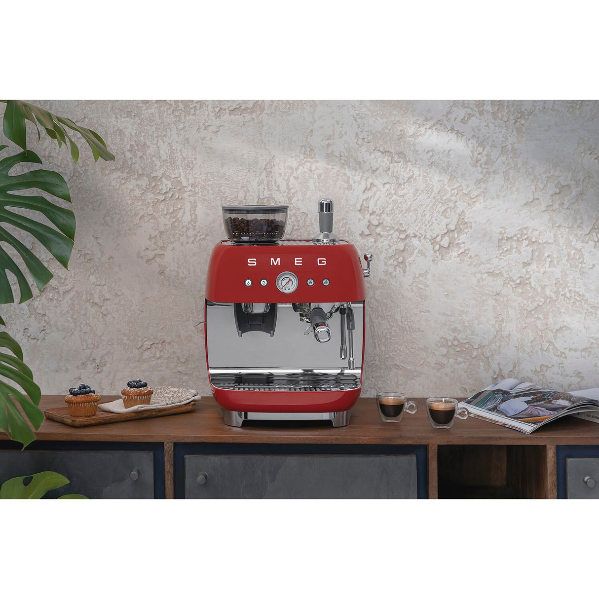 Coffee machine with coffee grinder Smeg EGF03RDEU, 1650 W, 15 bars, Red