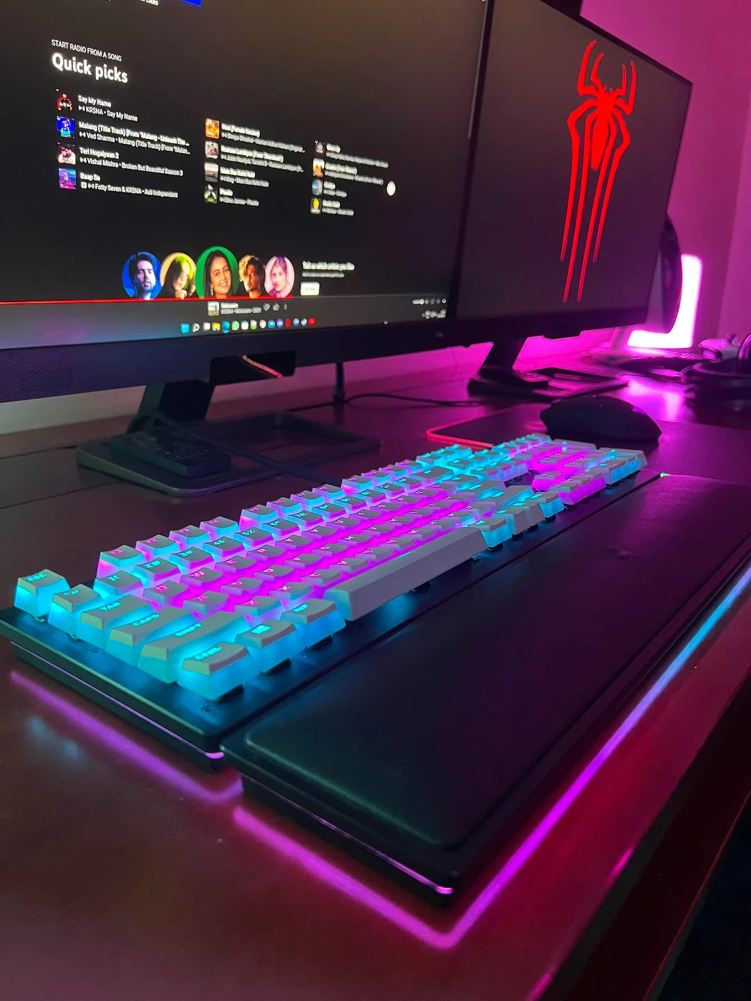 Геймърска клавиатура Razer BlackWidow V3 Roblox Edition, Зелени оптични суичове