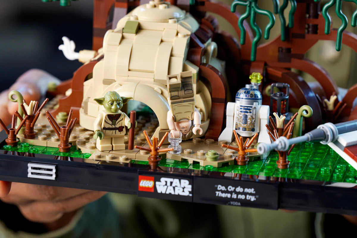 LEGO® Star Wars™ - Диорама с обучение за джедаи на Dagobah™ 75330, 1000 части