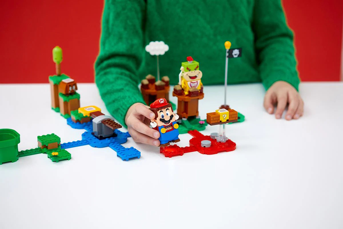 LEGO® Super Mario, Приключенията на Марио - основен комплект 71360, 231 части