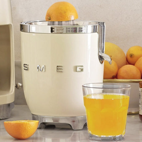Цитрус преса Smeg CJF11CREU, 70 W, Кремав