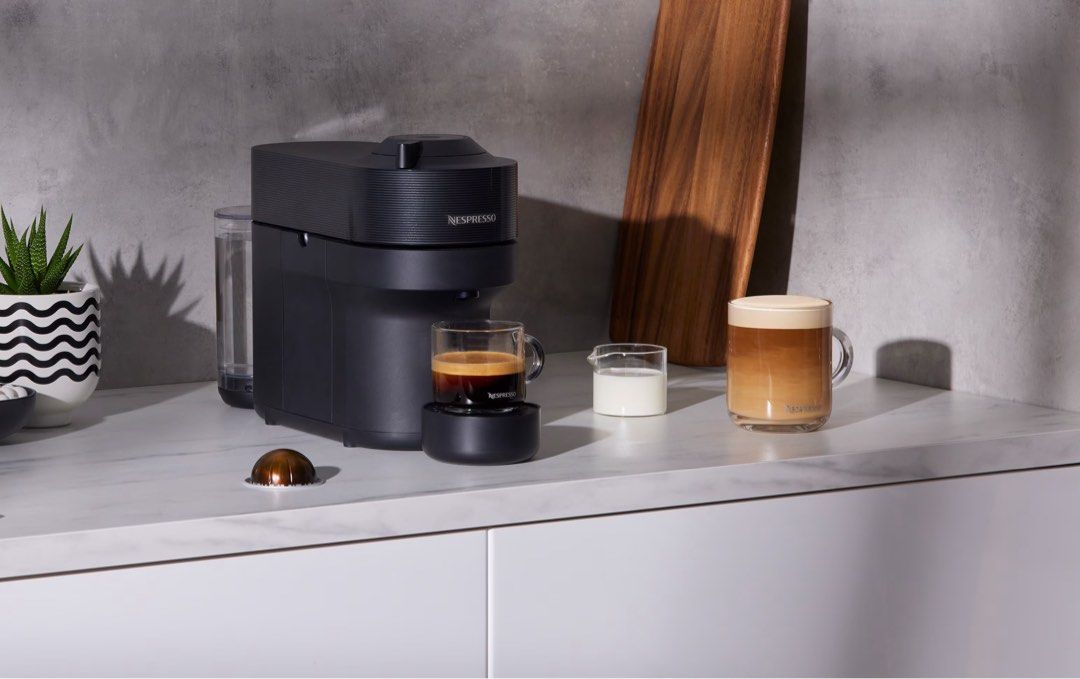 Кафемашинa De'Longhi Nespresso Vertuo Pop ENV90.B, 1260W, 0.6 л, Черен