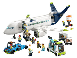 LEGO® City - Passenger plane 60367, 913 pieces